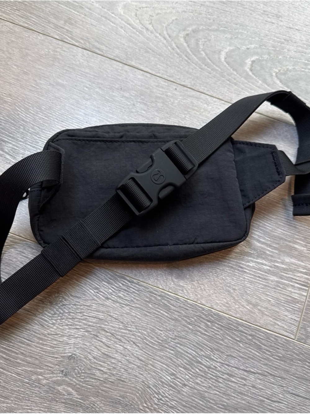 Lululemon Mini Everywhere Belt Bag - Black - Picture 6 of 6